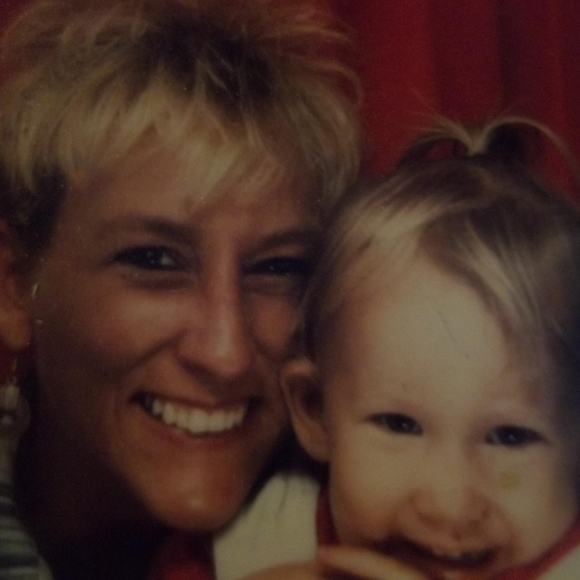 Meet your Posher, Cheryl - Picture 1 of 1